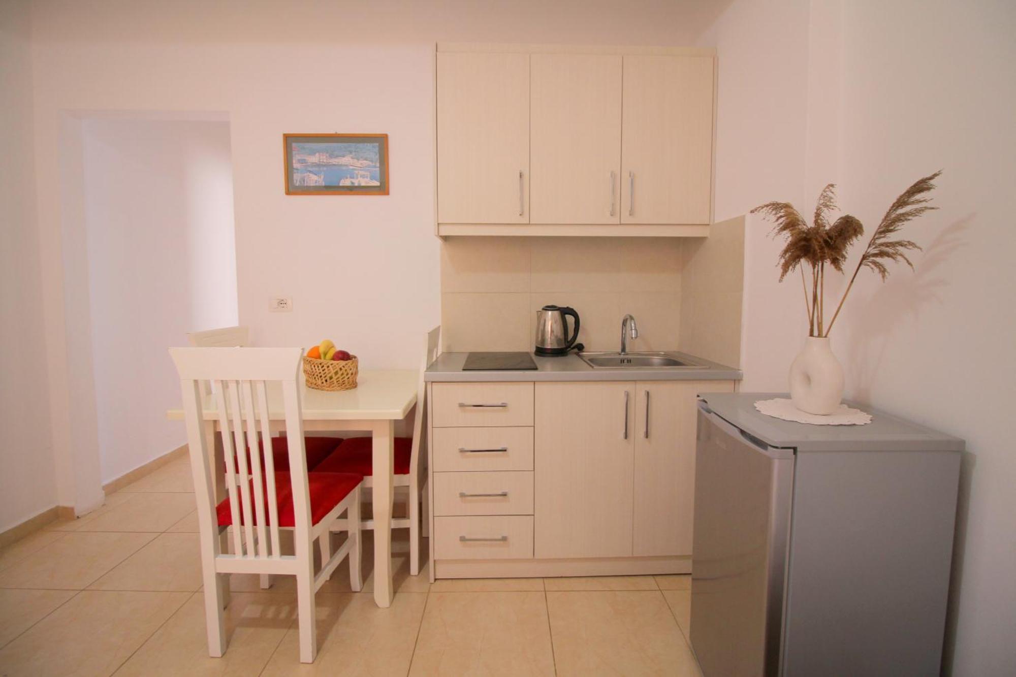Afrimi Relax Apartments Sarandë 외부 사진